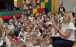 Uroczysta akademia z okazji Święta Niepodległości w Przedszkolu nr 5