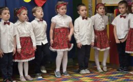 Uroczysta akademia z okazji Święta Niepodległości w Przedszkolu nr 5