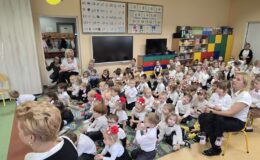 Uroczysta akademia z okazji Święta Niepodległości w Przedszkolu nr 5