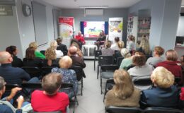 „Wymaluj i wytańcz swoje emocje” wystawa obrazów zajęć arteterapii 