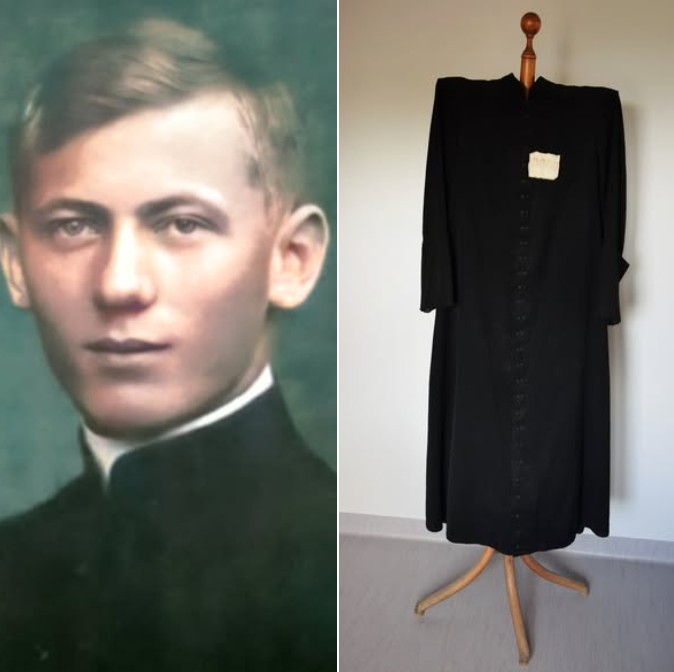 fotografia ks. Leona Kulasińskiego i jego sutanna z numerem obozowym