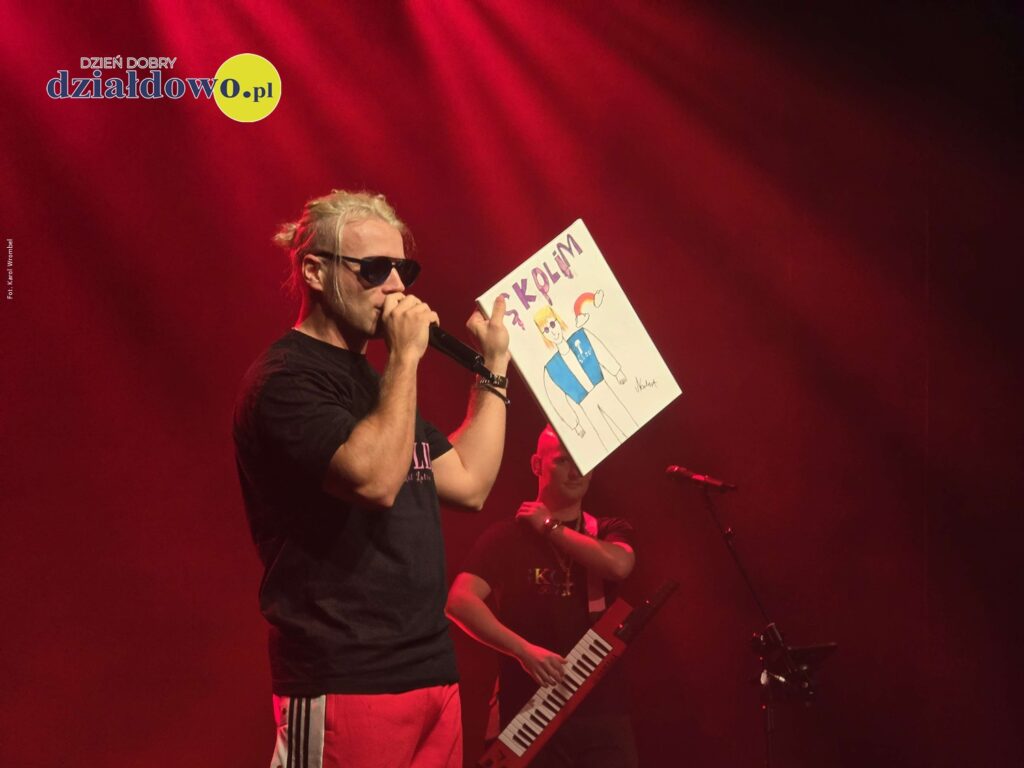 We wtorek 2 grudnia w Miejskim Domu Kultury w Działdowie "Z Nowymi Przebojami" wystąpił Skolim.