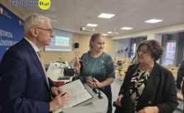 Anna Barbara Czuraj-Struzik z honorową odznaką Zasłużony dla Kultury Polskiej