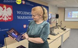 Anna Barbara Czuraj-Struzik z honorową odznaką Zasłużony dla Kultury Polskiej