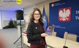 Anna Barbara Czuraj-Struzik z honorową odznaką Zasłużony dla Kultury Polskiej