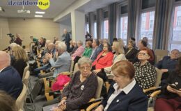 Anna Barbara Czuraj-Struzik z honorową odznaką Zasłużony dla Kultury Polskiej