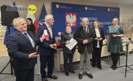 Anna Barbara Czuraj-Struzik z honorową odznaką Zasłużony dla Kultury Polskiej