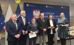 Anna Barbara Czuraj-Struzik z honorową odznaką Zasłużony dla Kultury Polskiej
