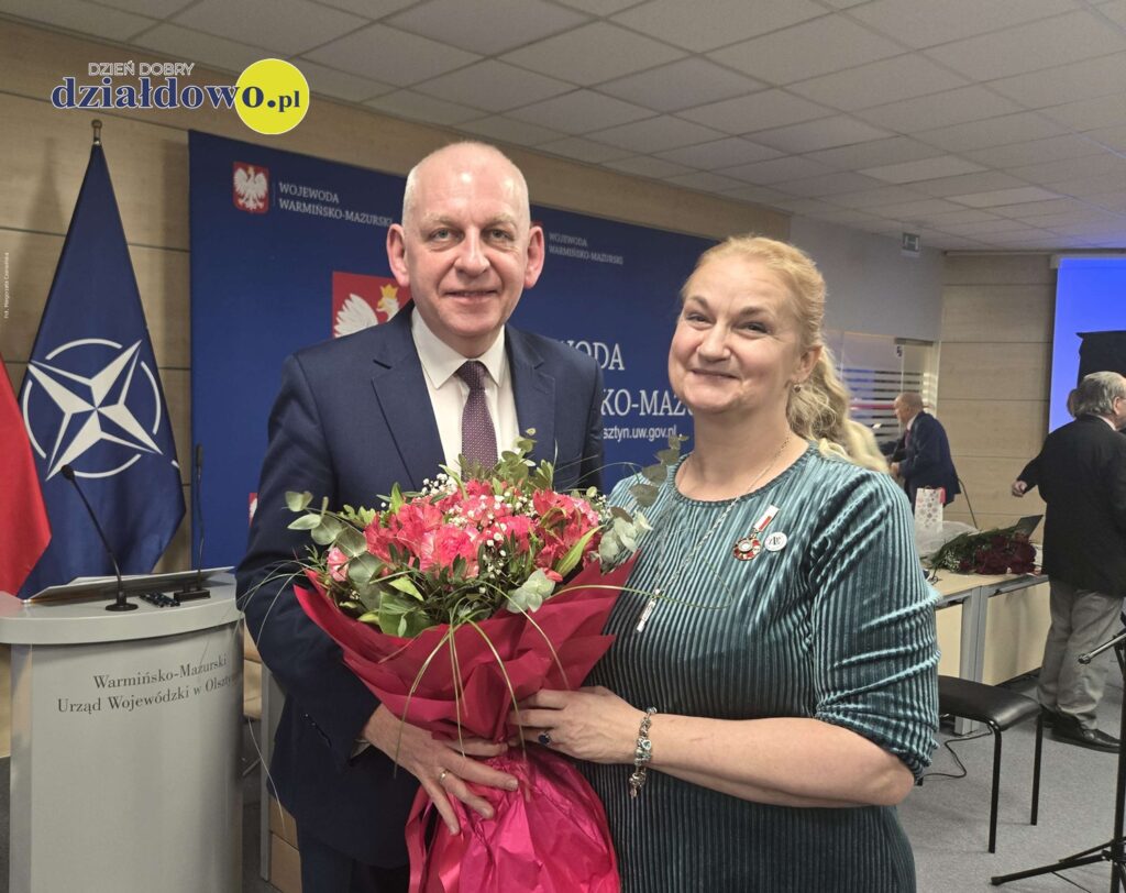Anna Barbara Czuraj-Struzik i burmistrz Grzegorz Mrowiński