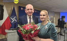 Anna Barbara Czuraj-Struzik z honorową odznaką Zasłużony dla Kultury Polskiej