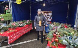 Sezon świąteczny rozpoczęty. Jarmark Bożonarodzeniowy i odpalenie choinki 