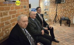 Posłowie na Sejm  RP Robert Gontarz i Marcin Horała spotkali się a mieszkańcami Działdowa