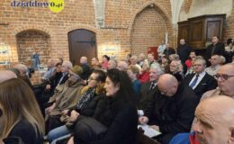 Posłowie na Sejm  RP Robert Gontarz i Marcin Horała spotkali się a mieszkańcami Działdowa