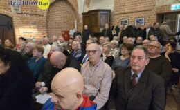 Posłowie na Sejm  RP Robert Gontarz i Marcin Horała spotkali się a mieszkańcami Działdowa