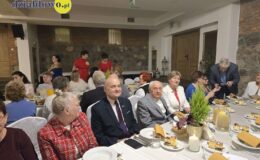 Spotkanie opłatkowe studentów  Uniwersytetu Trzeciego Wieku