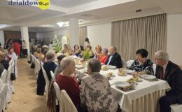 Spotkanie opłatkowe studentów  Uniwersytetu Trzeciego Wieku