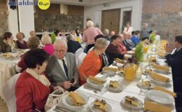 Spotkanie opłatkowe studentów  Uniwersytetu Trzeciego Wieku