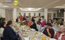 Spotkanie opłatkowe studentów  Uniwersytetu Trzeciego Wieku