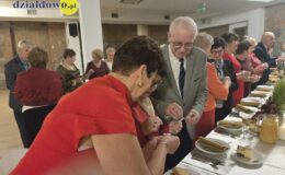 Spotkanie opłatkowe studentów  Uniwersytetu Trzeciego Wieku