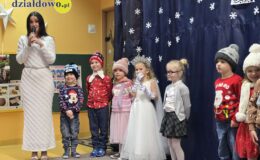 „Hu, hu, ha” – zimowe przedstawienie w Przedszkolu nr 3 