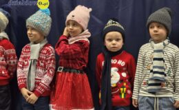 „Hu, hu, ha” – zimowe przedstawienie w Przedszkolu nr 3 