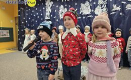 „Hu, hu, ha” – zimowe przedstawienie w Przedszkolu nr 3