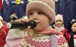 „Hu, hu, ha” – zimowe przedstawienie w Przedszkolu nr 3