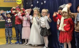 „Hu, hu, ha” – zimowe przedstawienie w Przedszkolu nr 3