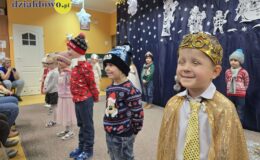 „Hu, hu, ha” – zimowe przedstawienie w Przedszkolu nr 3