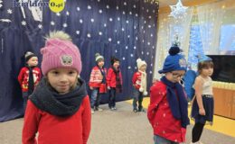 „Hu, hu, ha” – zimowe przedstawienie w Przedszkolu nr 3