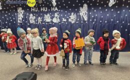 „Hu, hu, ha” – zimowe przedstawienie w Przedszkolu nr 3
