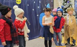 „Hu, hu, ha” – zimowe przedstawienie w Przedszkolu nr 3