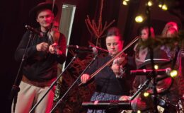 Kapela Malinorze, Św. Mikołaj i artyści ze Szkoły Muzyki i Tańca Art Music w świątecznej odsłonie