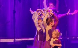 Kapela Malinorze, Św. Mikołaj i artyści ze Szkoły Muzyki i Tańca Art Music w świątecznej odsłonie