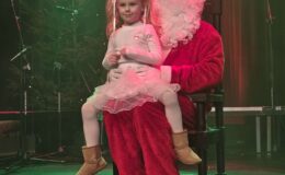 Kapela Malinorze, Św. Mikołaj i artyści ze Szkoły Muzyki i Tańca Art Music w świątecznej odsłonie