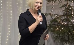 Magia Świąt na Scenie: Przedszkolaki z „Czwórki” w Bajkowym „Dziadku do orzechów”