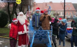„Sztafeta z Mikołajem” rozświetliła ulice Działdowa