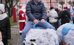 „Sztafeta z Mikołajem” rozświetliła ulice Działdowa