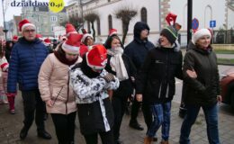 „Sztafeta z Mikołajem” rozświetliła ulice Działdowa