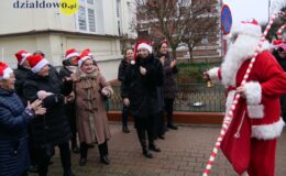 „Sztafeta z Mikołajem” rozświetliła ulice Działdowa