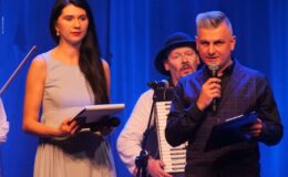 Kapela Malinorze, Św. Mikołaj i artyści ze Szkoły Muzyki i Tańca Art Music w świątecznej odsłonie