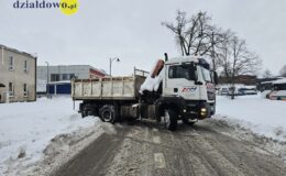 Akcja wywożenia śniegu z miasta 