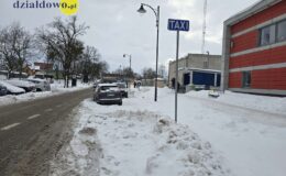 Akcja wywożenia śniegu z miasta 