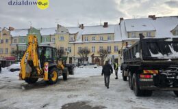 Akcja wywożenia śniegu z miasta 
