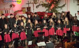 Chór „Our Voice” i „Chamber Orchestra” śpiewająco powitali Nowy Rok
