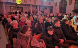 Chór „Our Voice” i „Chamber Orchestra” śpiewająco powitali Nowy Rok