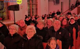 Chór „Our Voice” i „Chamber Orchestra” śpiewająco powitali Nowy Rok