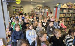 „Ślimakiem po Działdowie” – promocja kolorowanki w bibliotece