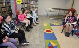 „Ślimakiem po Działdowie” – promocja kolorowanki w bibliotece