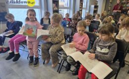 „Ślimakiem po Działdowie” – promocja kolorowanki w bibliotece